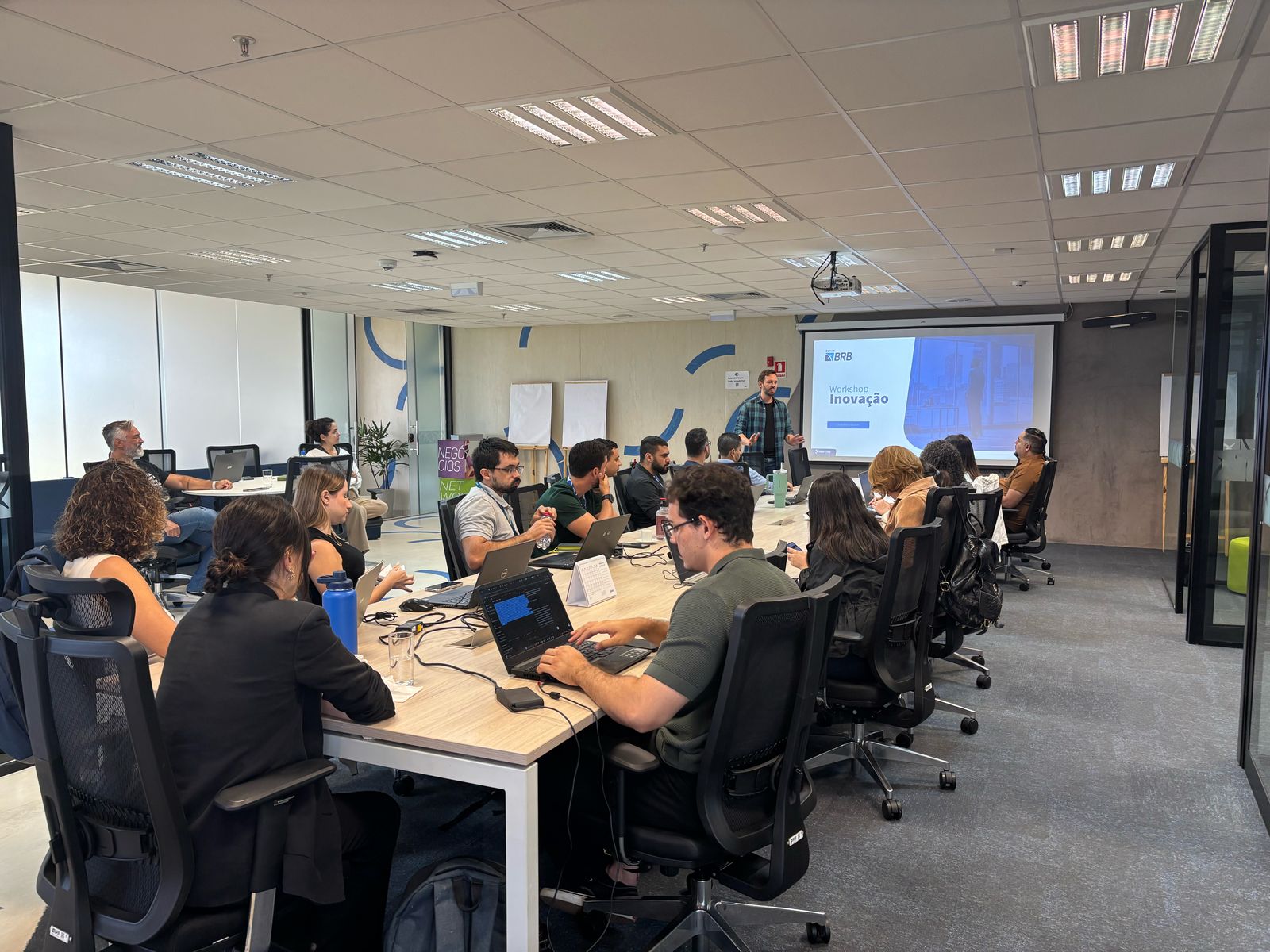 Plug and Play - Workshop de Inovação e Design Thinking